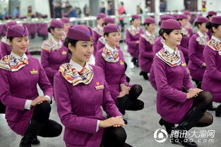 成渝高鐵動妹禮儀培訓揭秘 服務標準媲美空姐，盡顯重慶禮儀風采